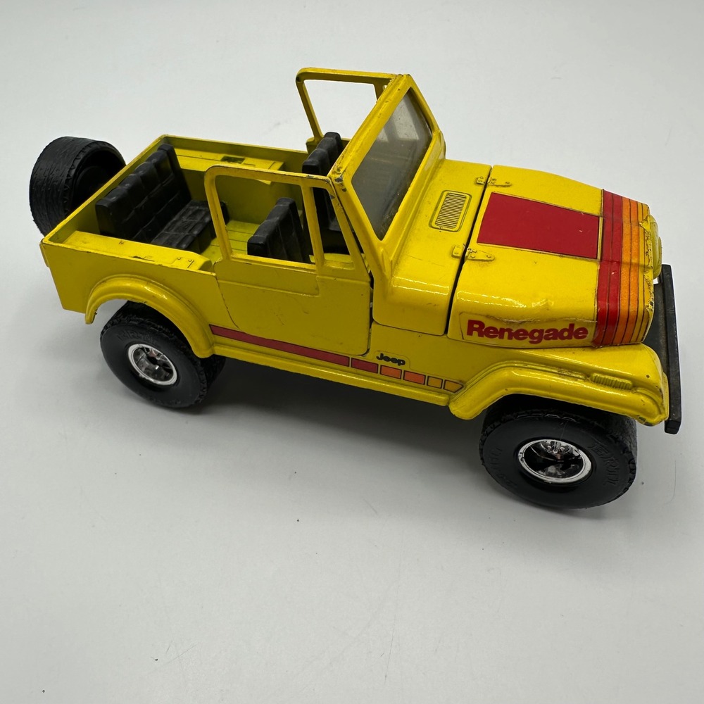 Ertl Jeep CJ Renegade Yellow Diecast Toy Car 1/25 Scale 4x4 Made in HK Vintage